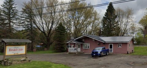 Roadside Bar and Grill 