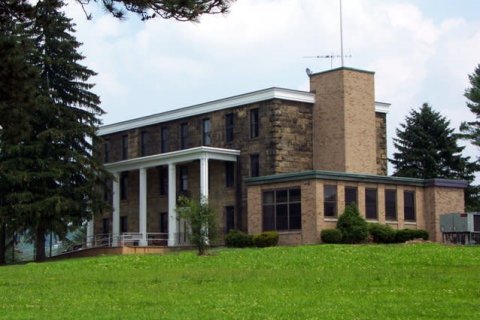 Stone building 